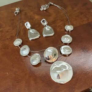Elegant Silver Necklace and Earring Set